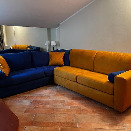Attico In Piazza Matteotti Apartman Desenzano del Garda Kültér fotó