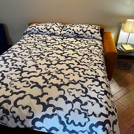 Attico In Piazza Matteotti Apartman Desenzano del Garda Kültér fotó
